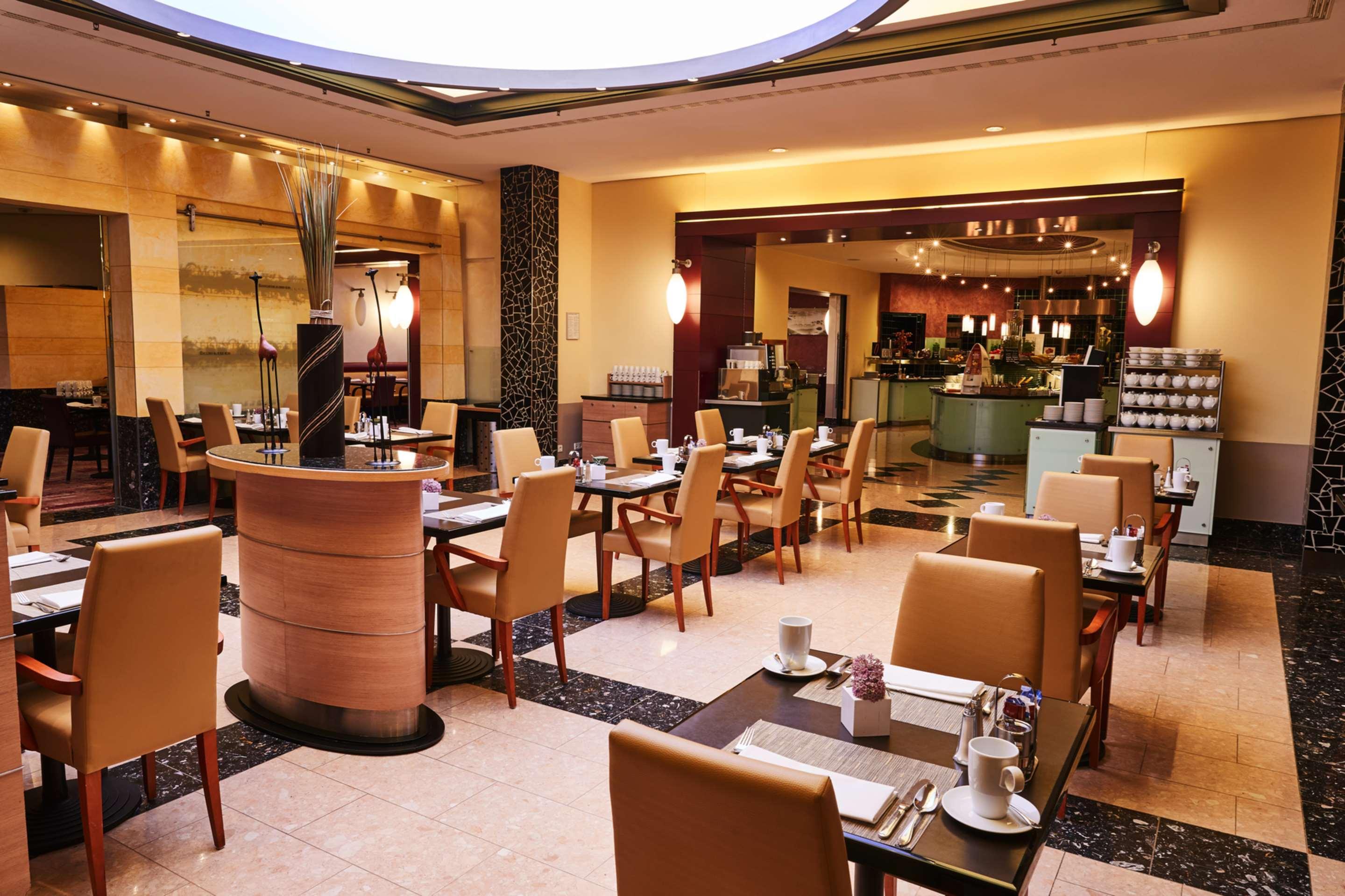 ชไตเกนแบร์เกอร์ แอร์พอร์ต โฮเทล แฟรงค์เฟิร์ต Hotel Frankfurt am Main ภายนอก รูปภาพ