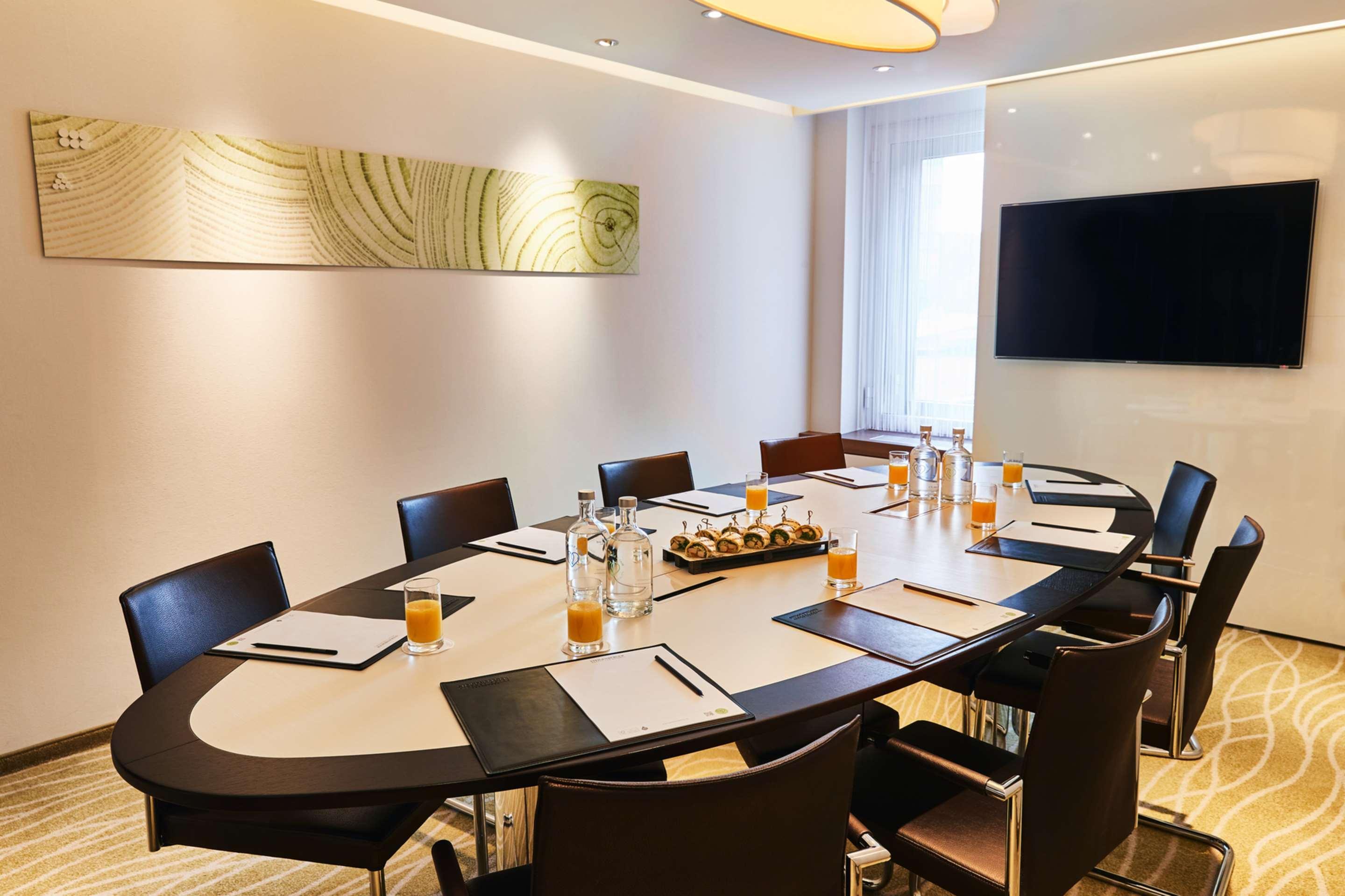 ชไตเกนแบร์เกอร์ แอร์พอร์ต โฮเทล แฟรงค์เฟิร์ต Hotel Frankfurt am Main ภายนอก รูปภาพ