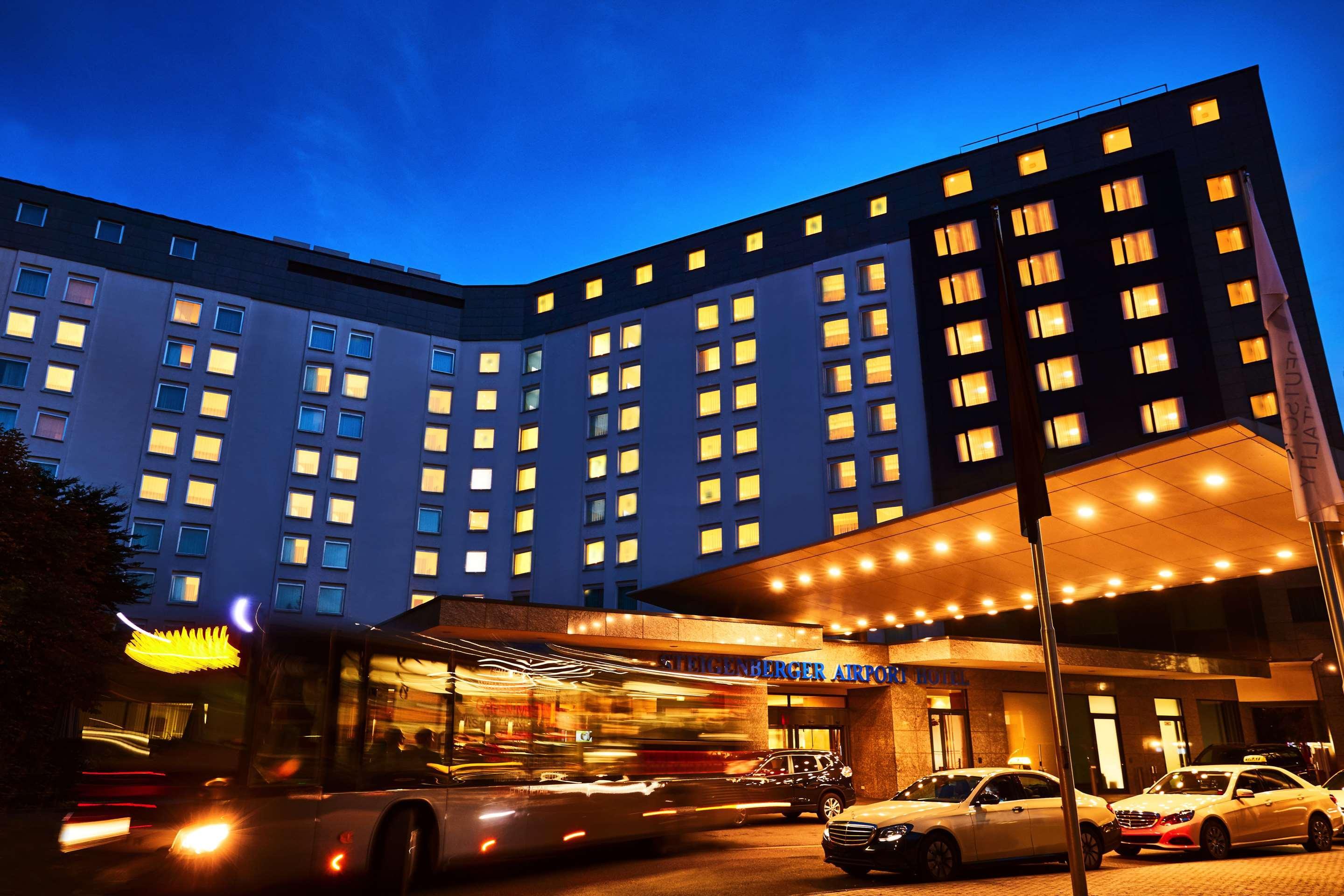 ชไตเกนแบร์เกอร์ แอร์พอร์ต โฮเทล แฟรงค์เฟิร์ต Hotel Frankfurt am Main ภายนอก รูปภาพ